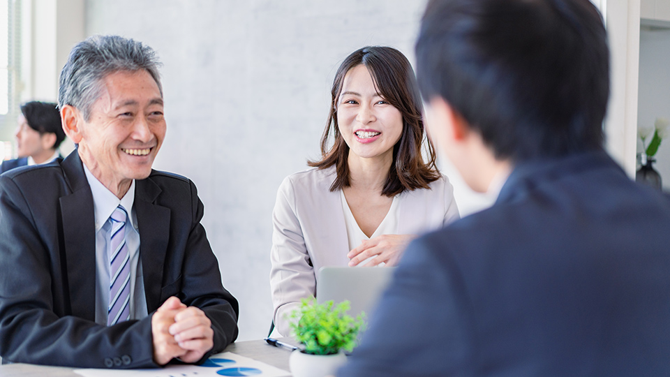 マンツーマンで向き合う